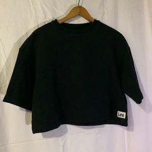 black short sleeve cropped tee